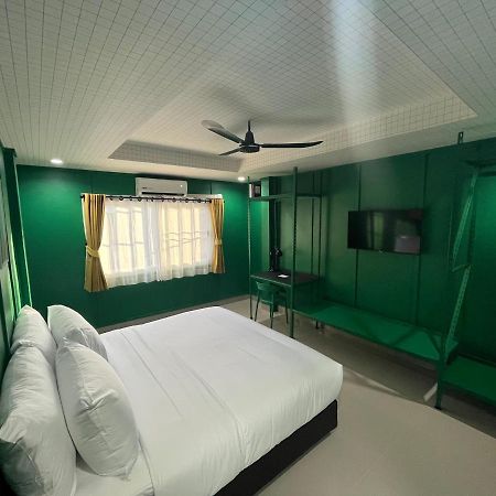 Sari Boutique Hotel Patong Esterno foto